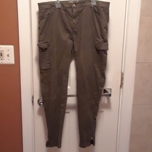Army green cargo pants